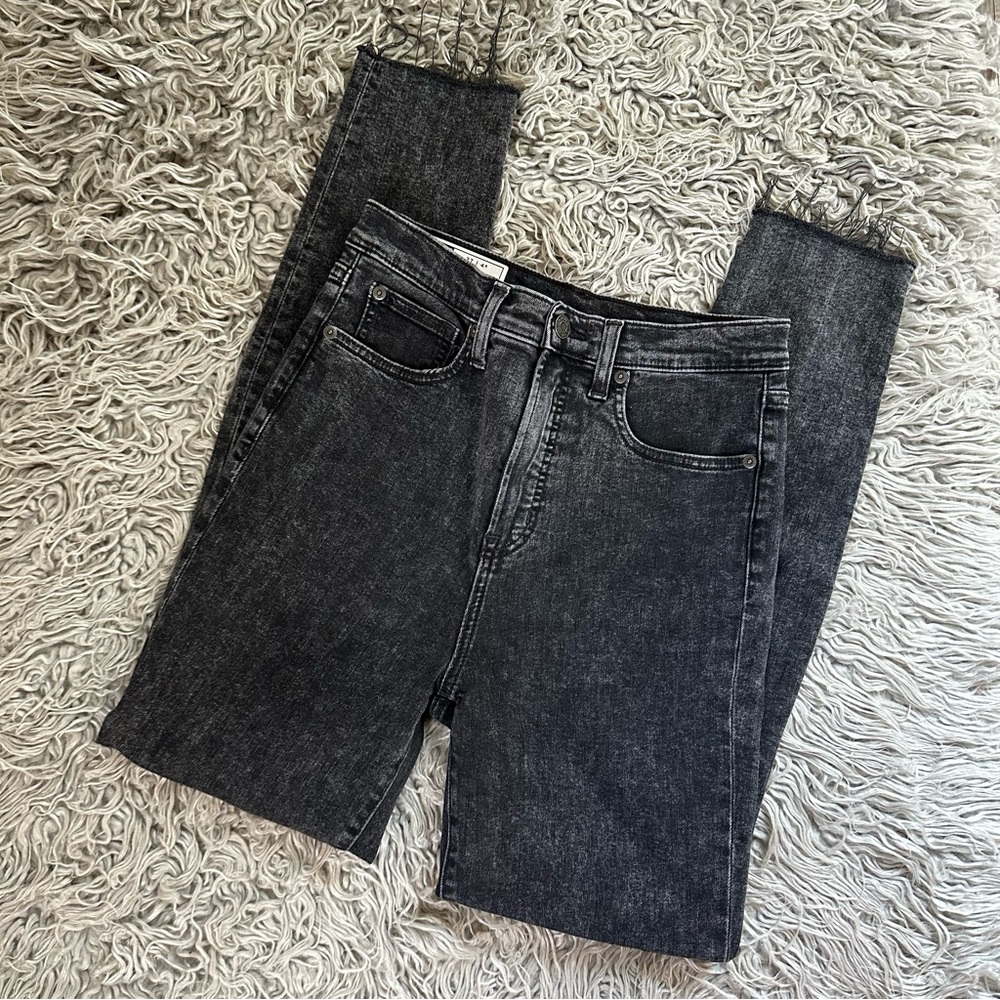 GAP Black High Rise Skinny Jean